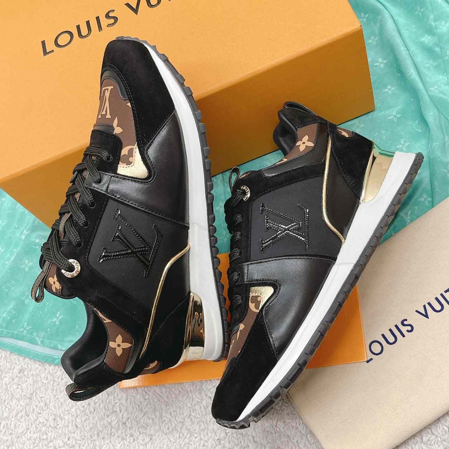 Louis Vuitton Run Away Sneaker      1AAP3D - PerfectKickZ