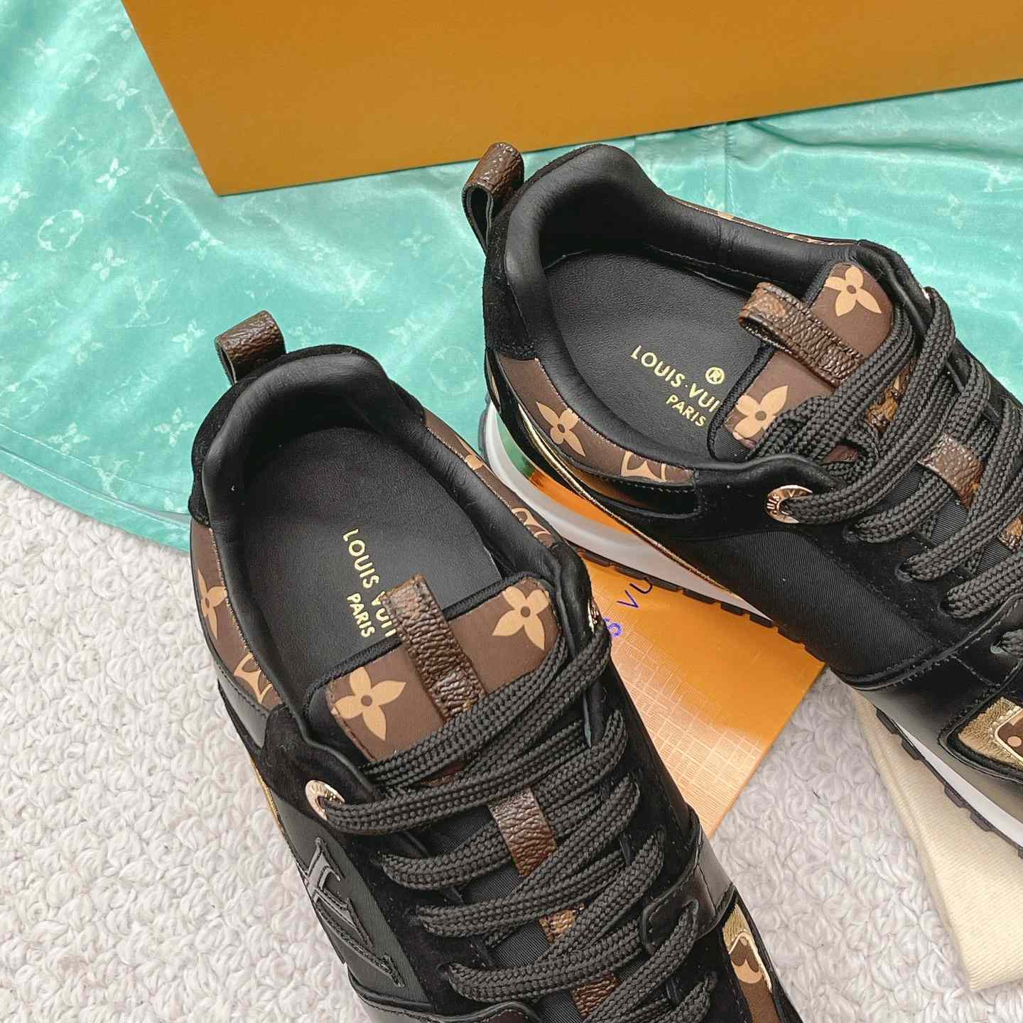 Louis Vuitton Run Away Sneaker      1AAP3D - PerfectKickZ