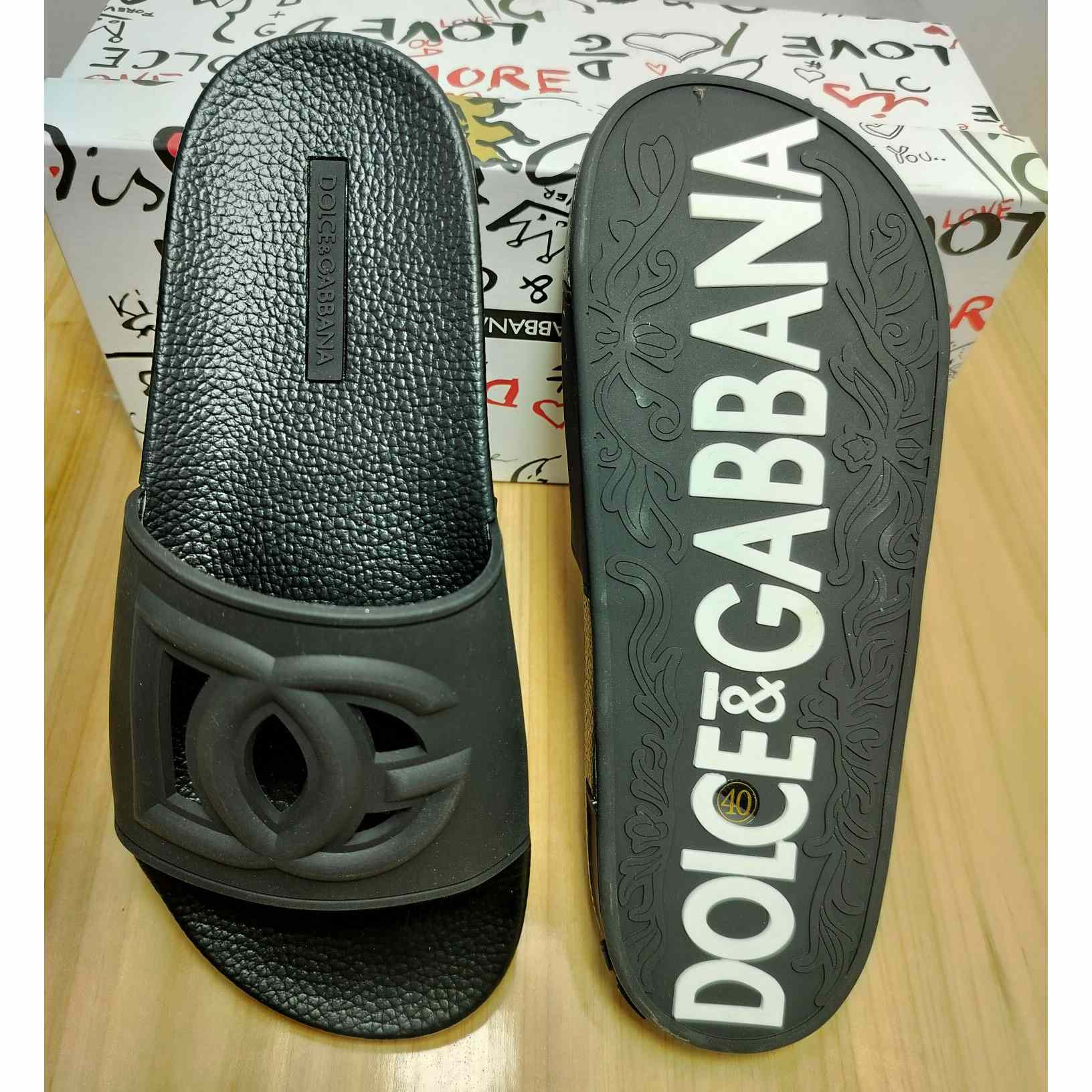 Dolce & Gabbana Rubber Beachwear Slides With DG Millennials Logo - PerfectKickZ