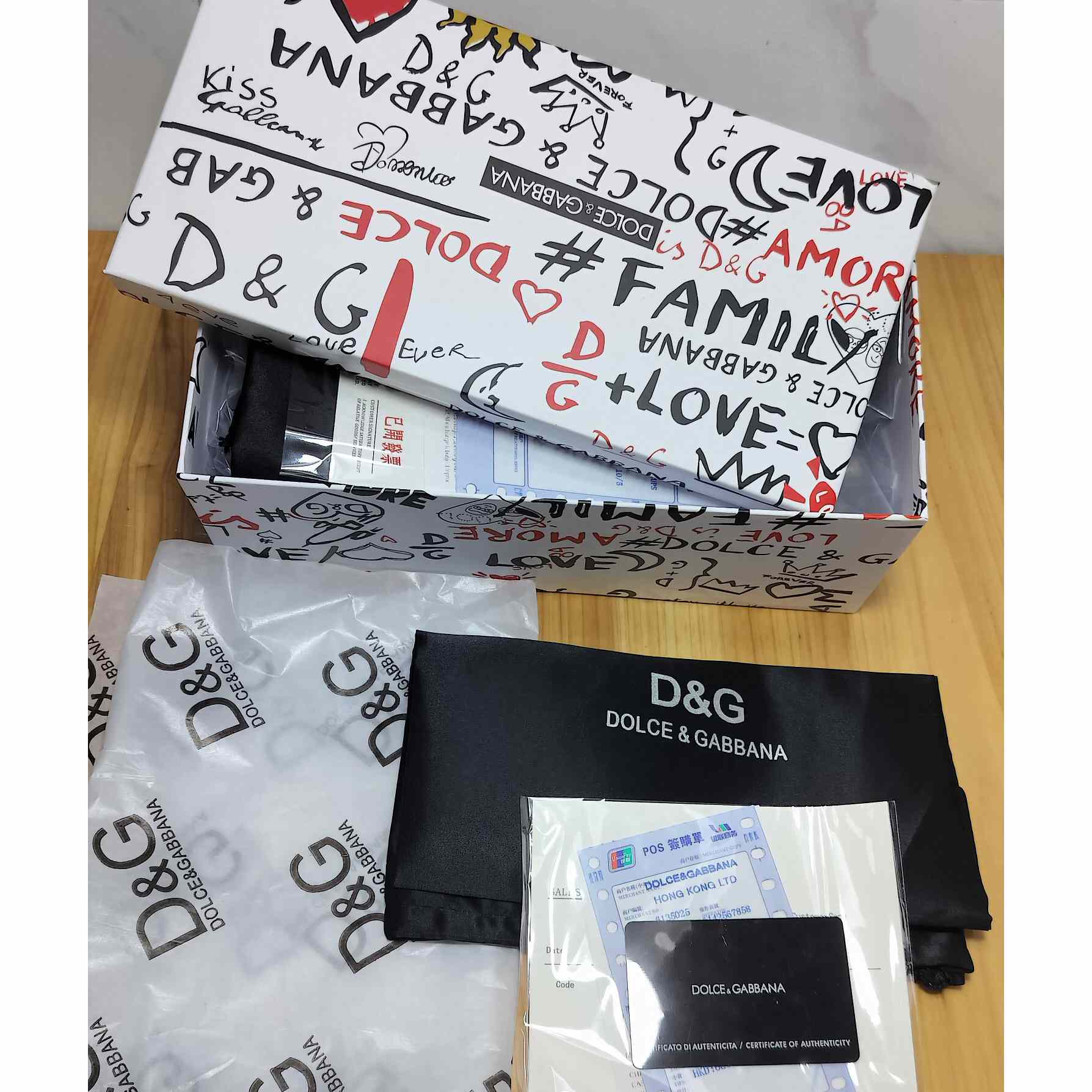 Dolce & Gabbana Rubber Beachwear Slides With DG Millennials Logo - PerfectKickZ