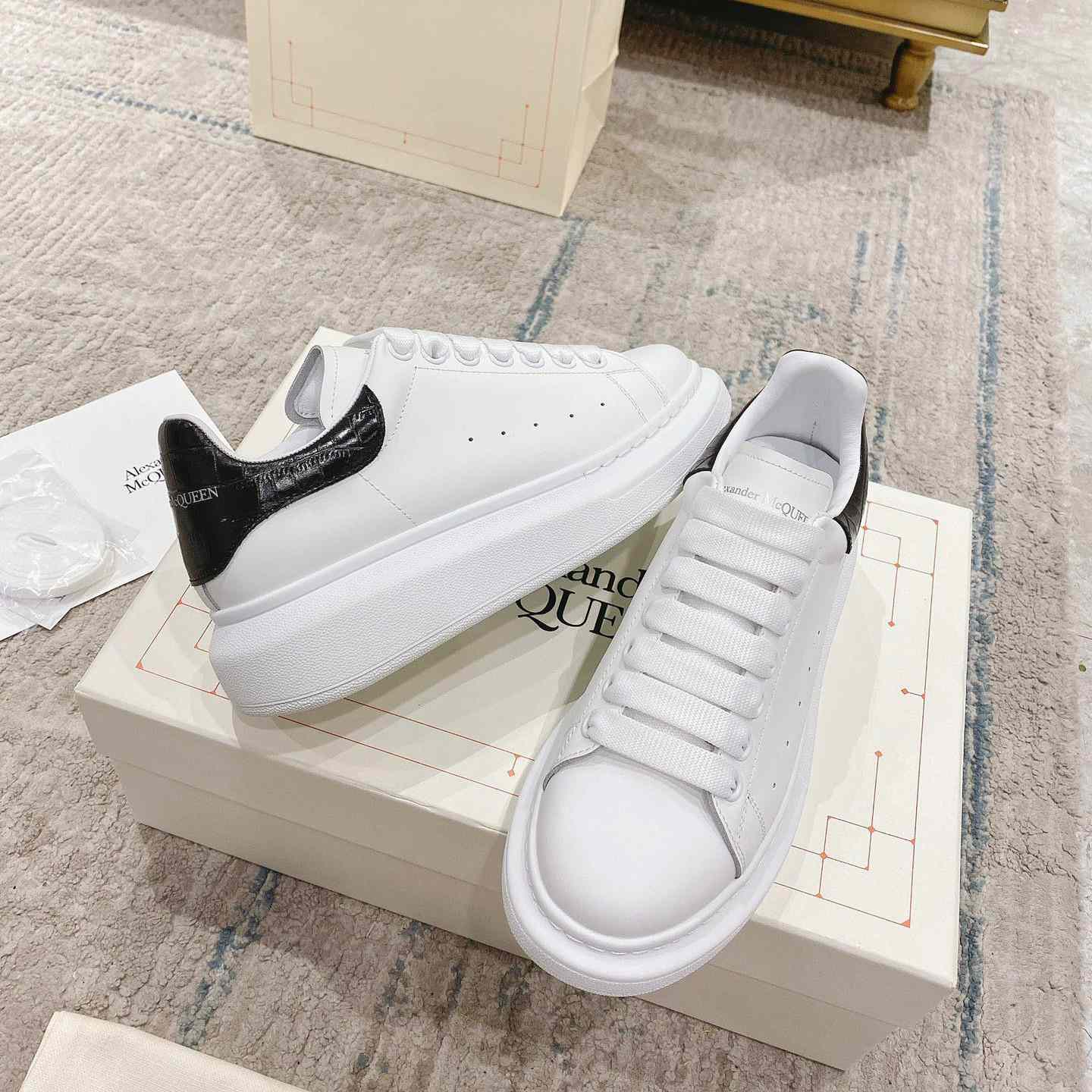 Alexander Mqueen Oversized Sneaker In White/Black - PerfectKickZ