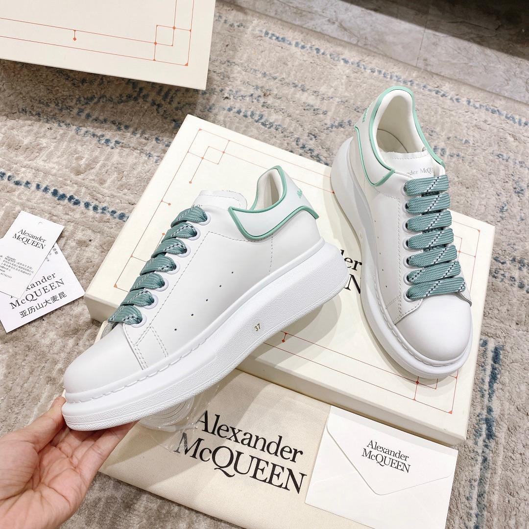 Alexander Mqueen Oversized Sneaker In White - PerfectKickZ