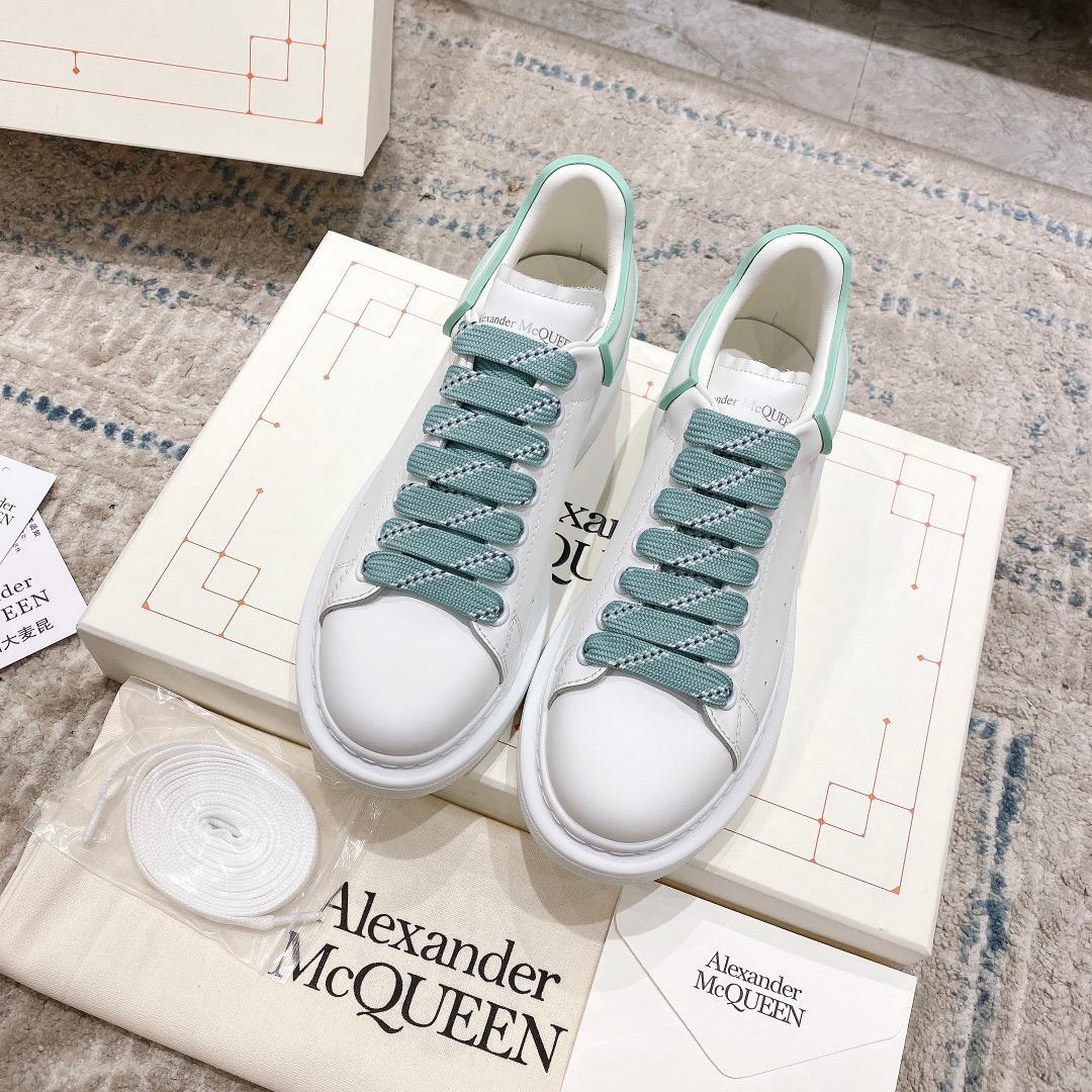 Alexander Mqueen Oversized Sneaker In White - PerfectKickZ