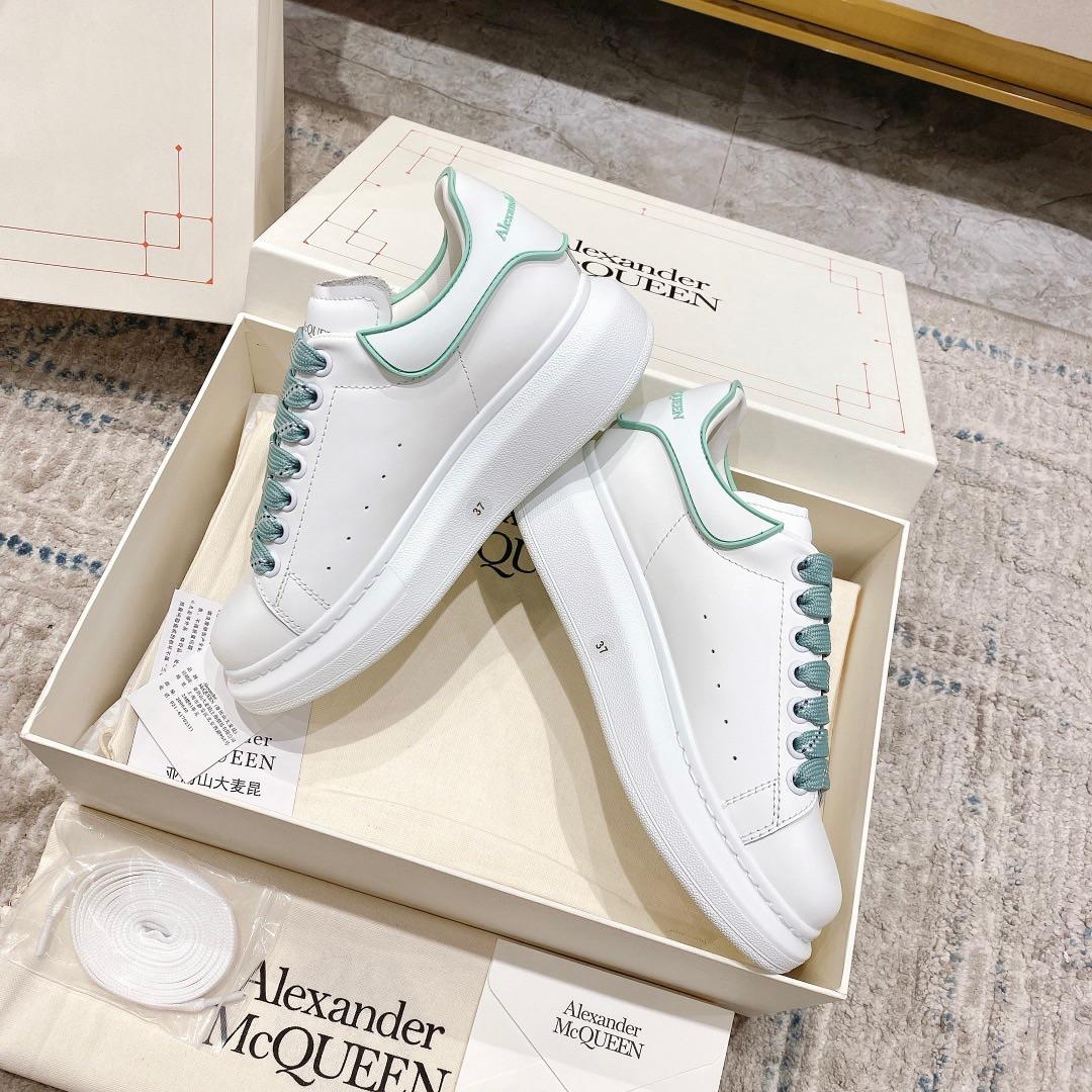 Alexander Mqueen Oversized Sneaker In White - PerfectKickZ