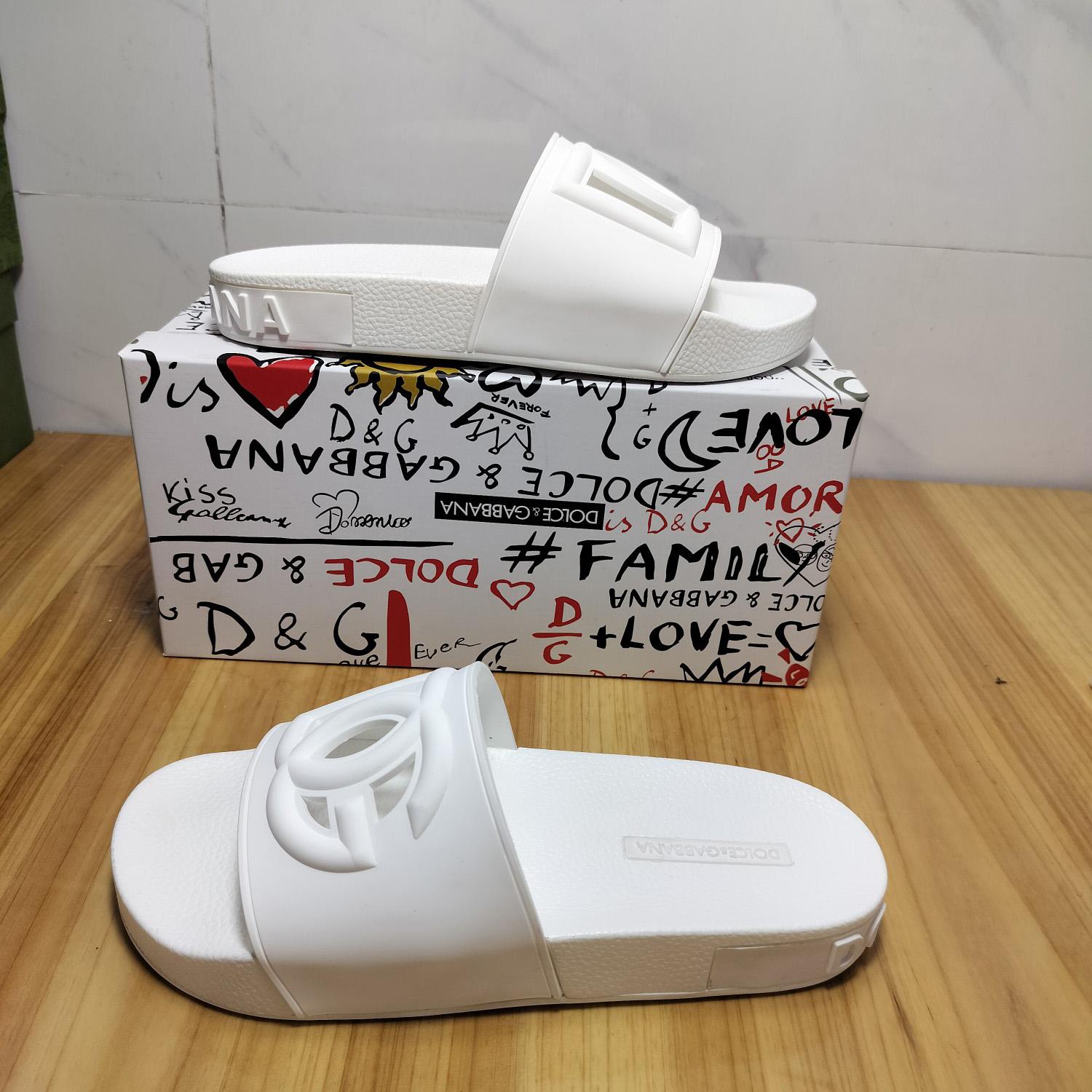 Dolce & Gabbana Rubber Beachwear Slides With DG Millennials Logo - PerfectKickZ