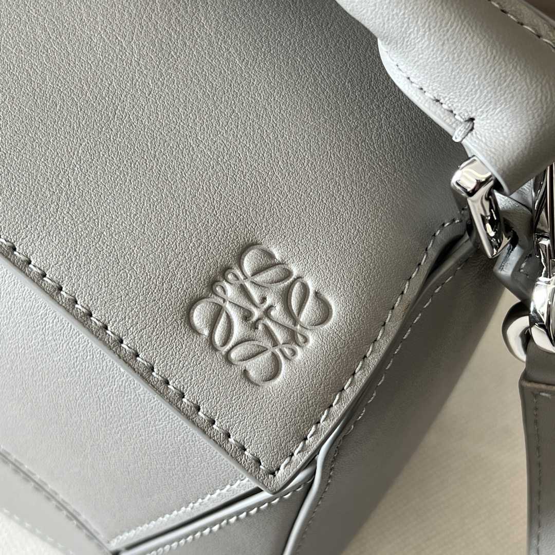 Loewe Small Puzzle Bag In Classic Calfskin - PerfectKickZ