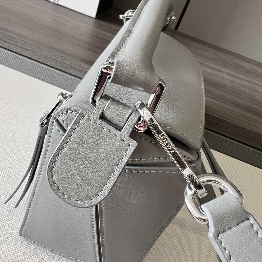 Loewe Small Puzzle Bag In Classic Calfskin - PerfectKickZ