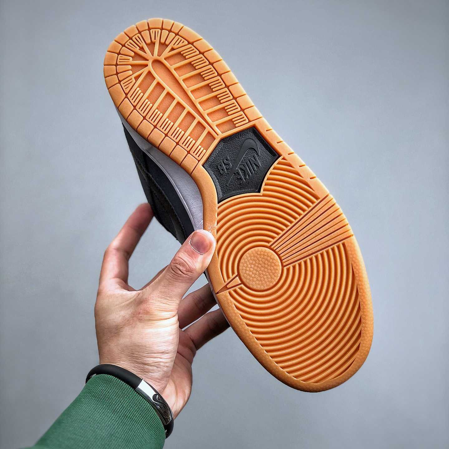 Nike SB Dunk Low Pro Sneakers     CW7463-401 - PerfectKickZ