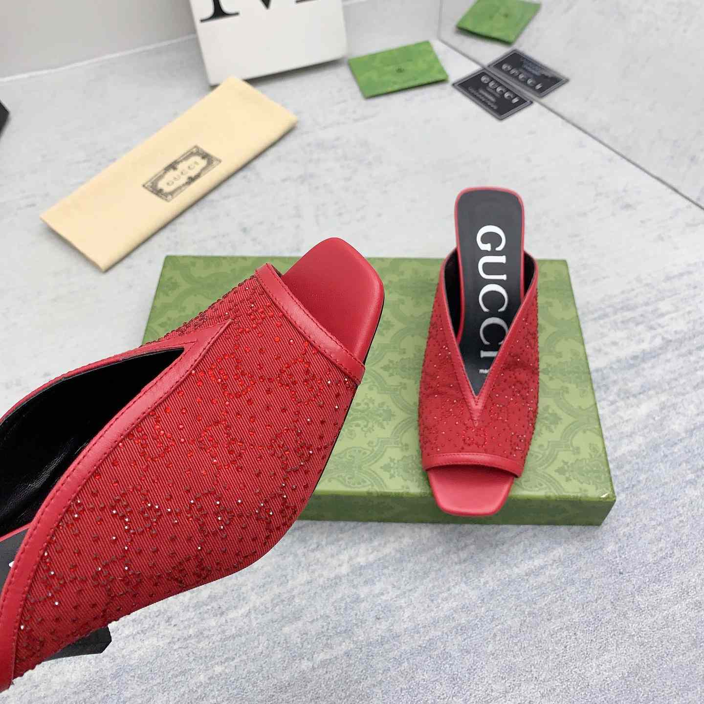 Gucci Women's GG Slide Sandal - PerfectKickZ