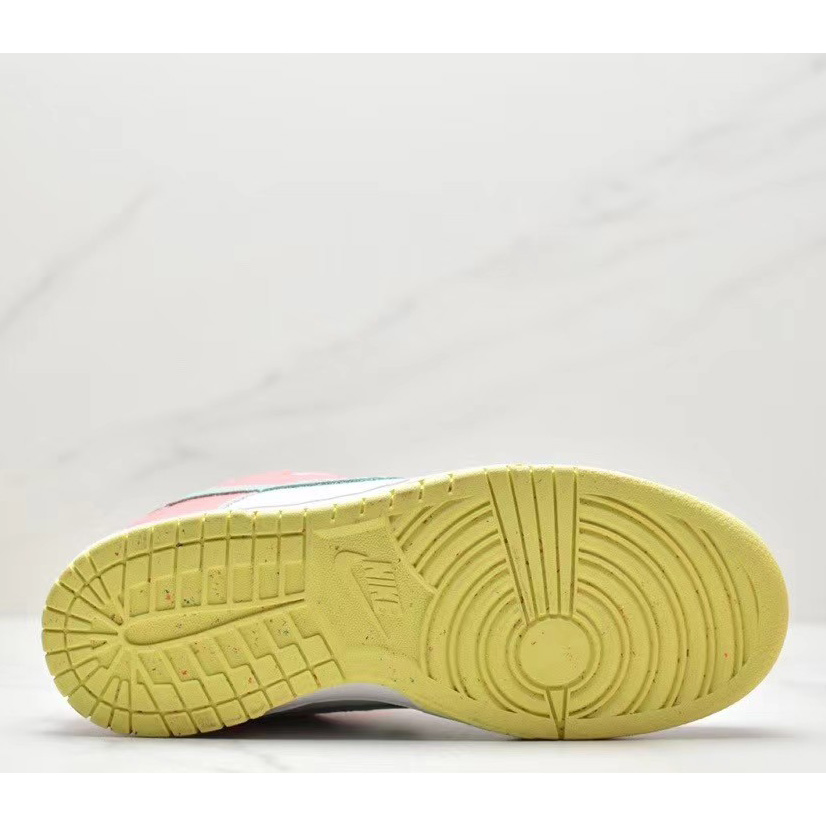 Nike SB Zoom Dunk Low  Sneaker    DD1503-108 - PerfectKickZ