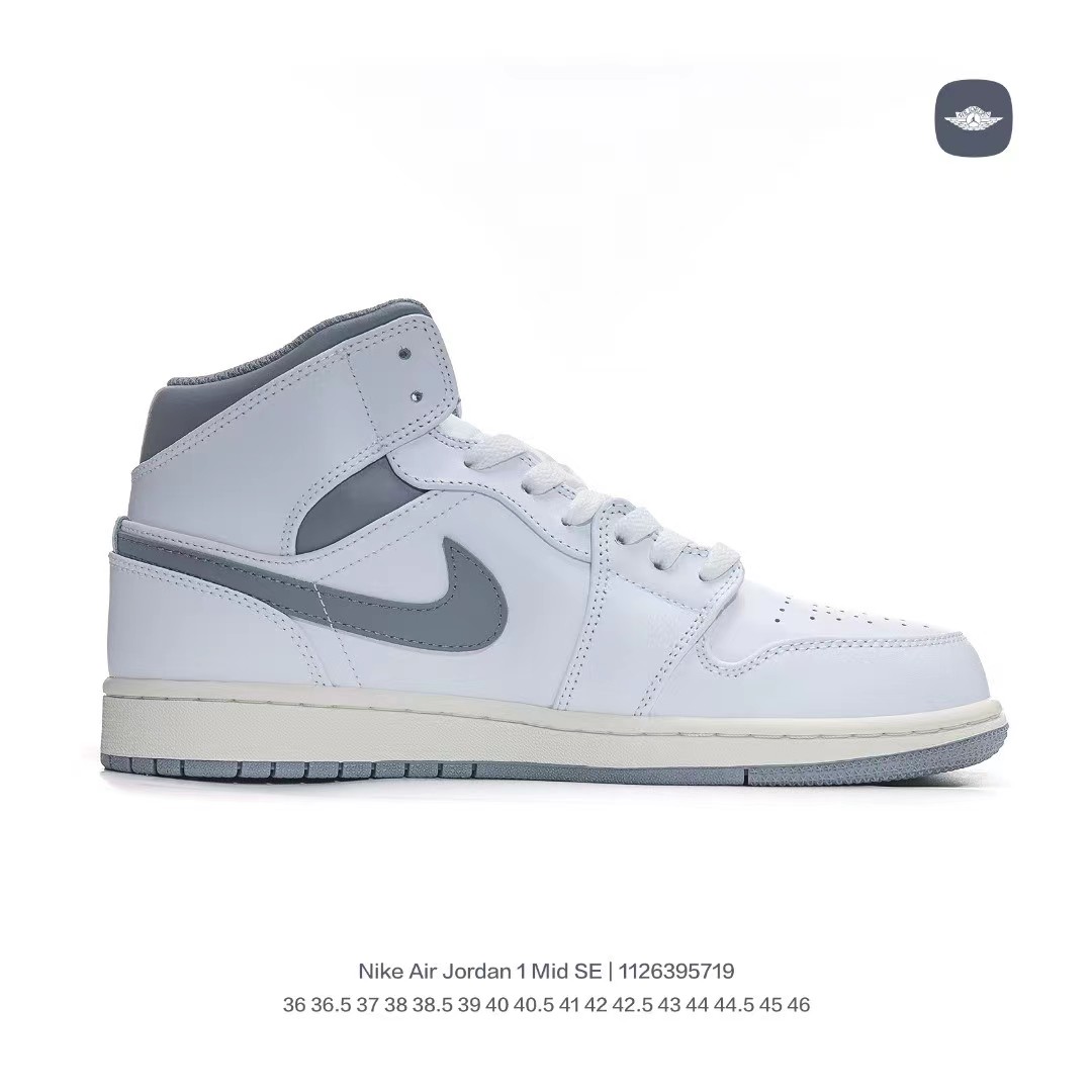 Nike Air Jordan 1 Mid SE Sneakers         554724-135 - PerfectKickZ