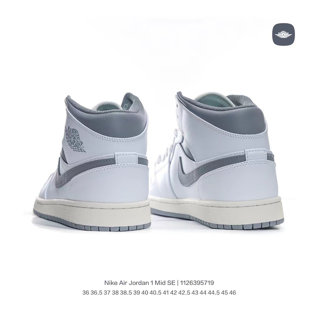 Nike Air Jordan 1 Mid SE Sneakers         554724-135 - PerfectKickZ