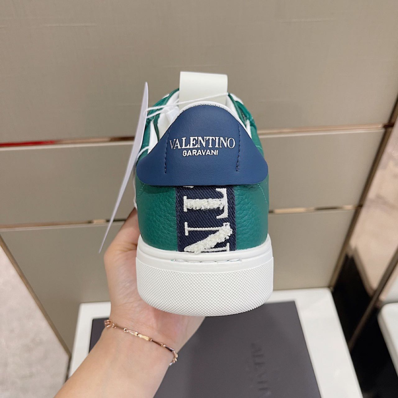 Valenti Garavani VL7N Low-Top Sneakers - PerfectKickZ