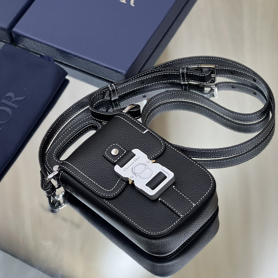 Dior Saddle Vertical Pouch With Strap  - 