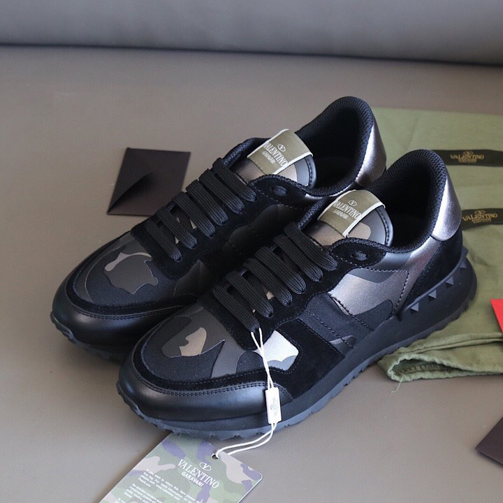 Valenti Garavani Black Rockrunner Sneakers - PerfectKickZ