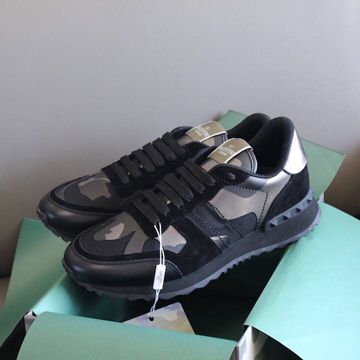 Valenti Garavani Black Rockrunner Sneakers - PerfectKickZ