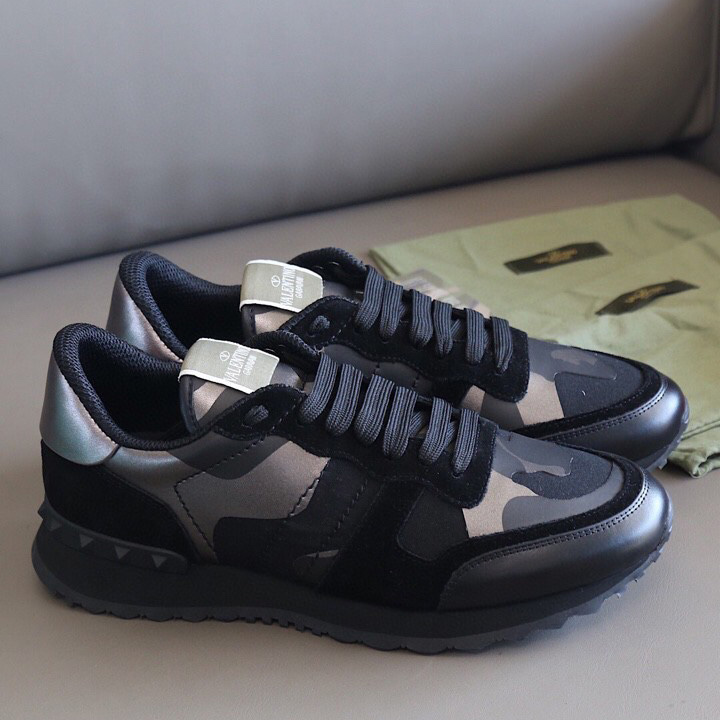 Valenti Garavani Black Rockrunner Sneakers - PerfectKickZ