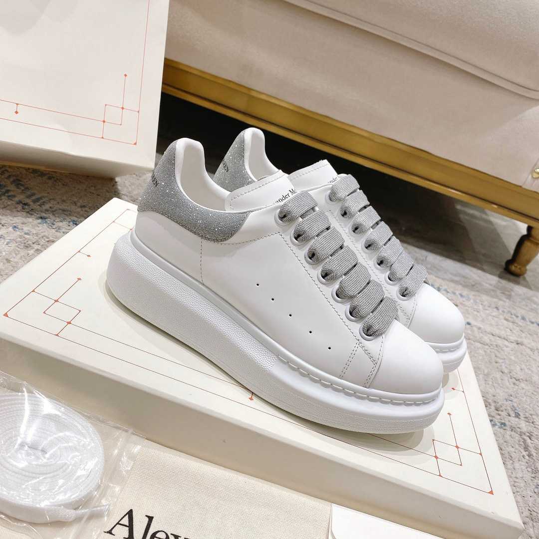 Alexander Mqueen Oversized Sneaker In White - PerfectKickZ