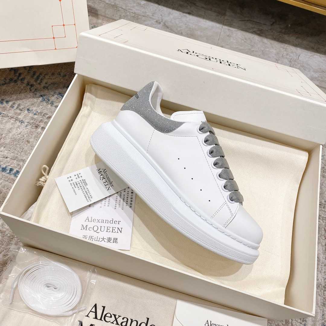 Alexander Mqueen Oversized Sneaker In White - PerfectKickZ