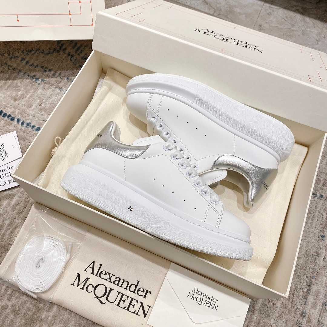 Alexander Mqueen Oversized Sneaker In White - PerfectKickZ