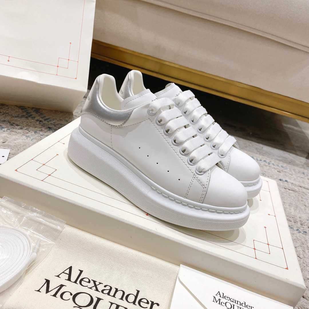 Alexander Mqueen Oversized Sneaker In White - PerfectKickZ