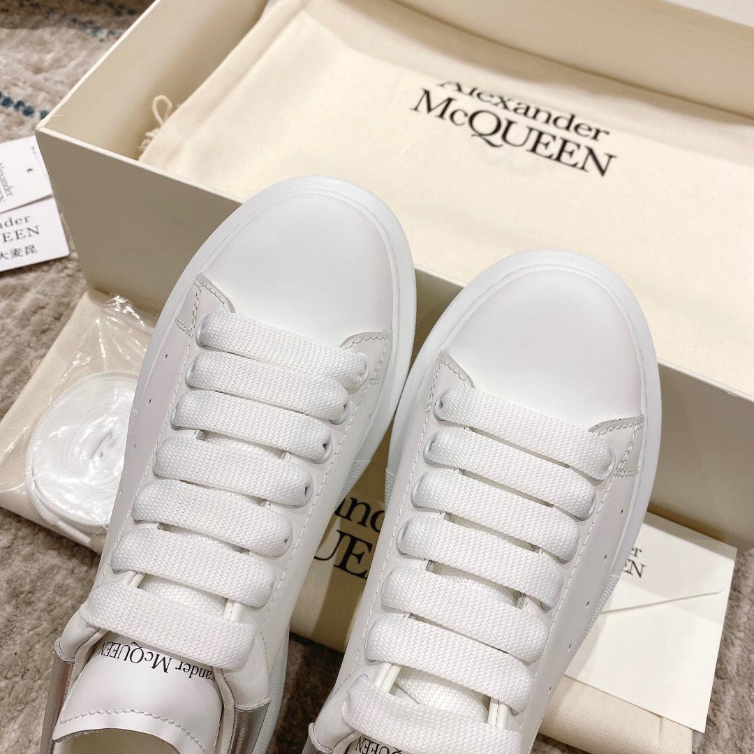 Alexander Mqueen Oversized Sneaker In White - PerfectKickZ