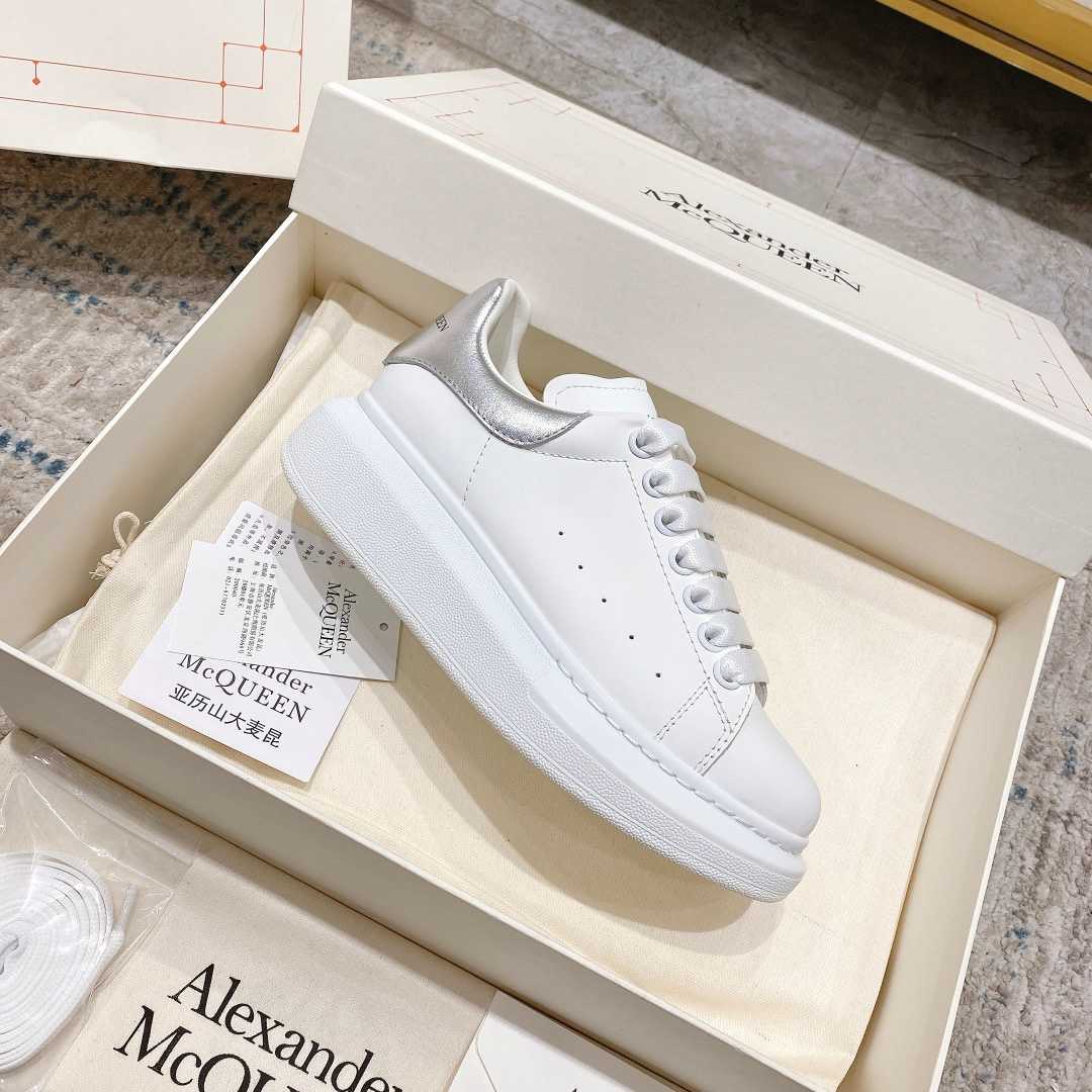 Alexander Mqueen Oversized Sneaker In White - PerfectKickZ