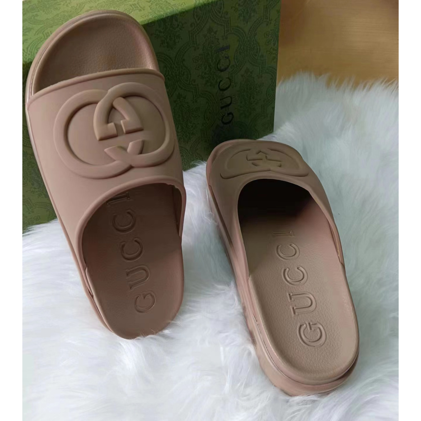 Gucci Interlocking G Slide Sandal  - 