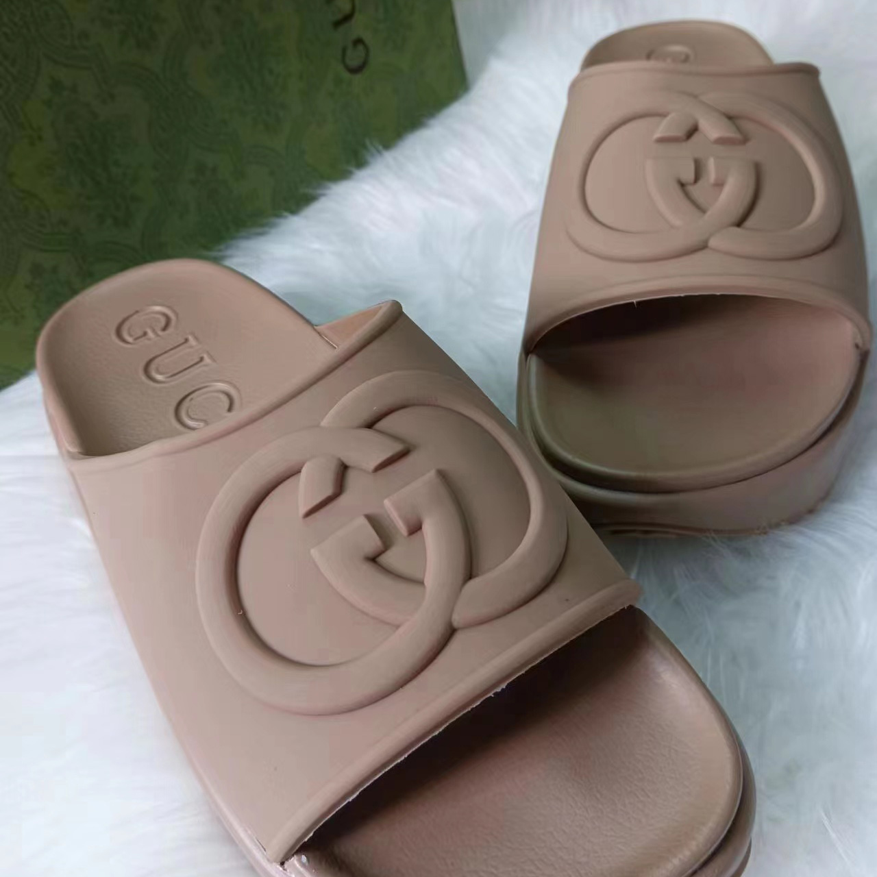 Gucci Interlocking G Slide Sandal  - 