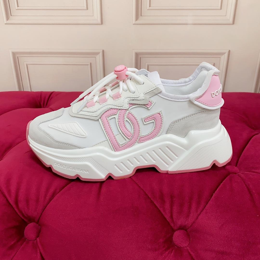 Dolce & Gabbana Daymaster Mixed Leather Runner Sneakers In White - PerfectKickZ