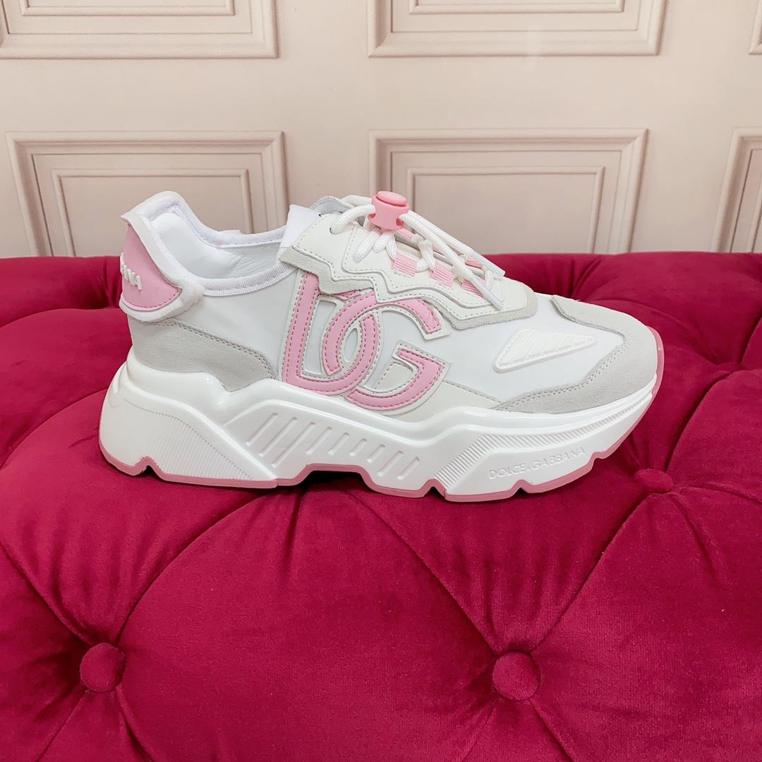 Dolce & Gabbana Daymaster Mixed Leather Runner Sneakers In White - PerfectKickZ