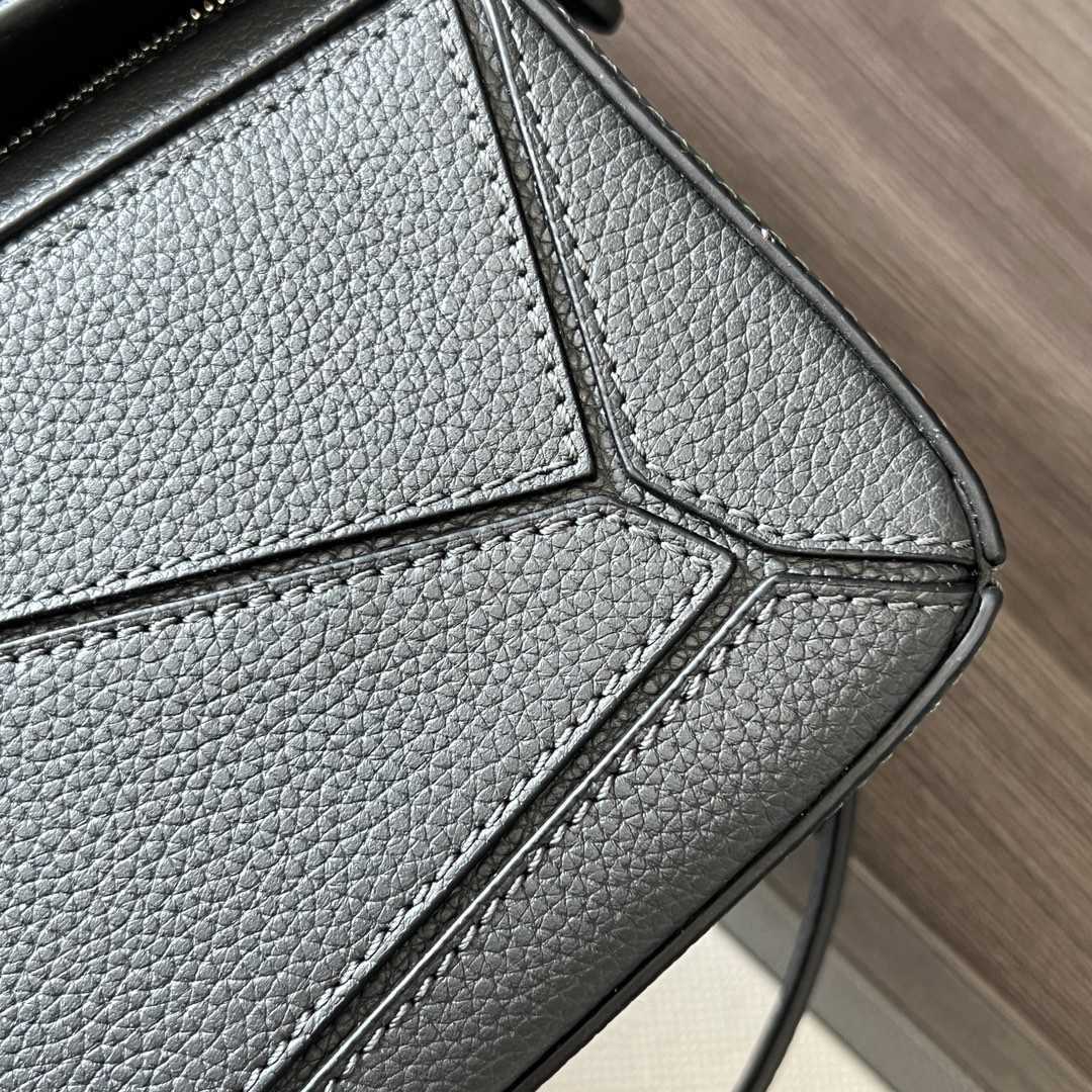 Loewe Small Puzzle Bag In Soft Grained Calfskin Grey Color - 