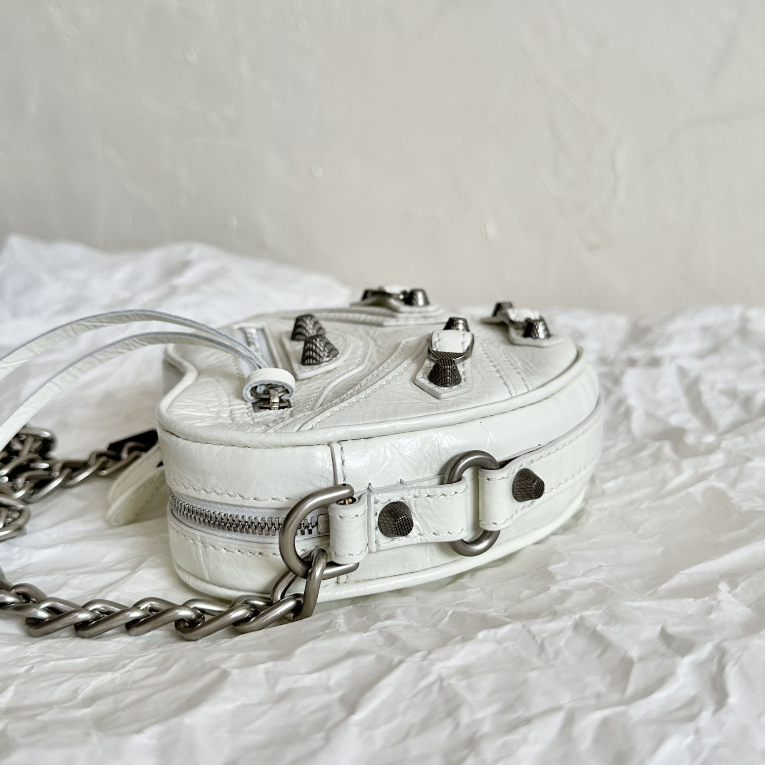 Balenciaga Le Cagole Heart Mini Bag In Optic White (16-12.7-4.5cm) - PerfectKickZ