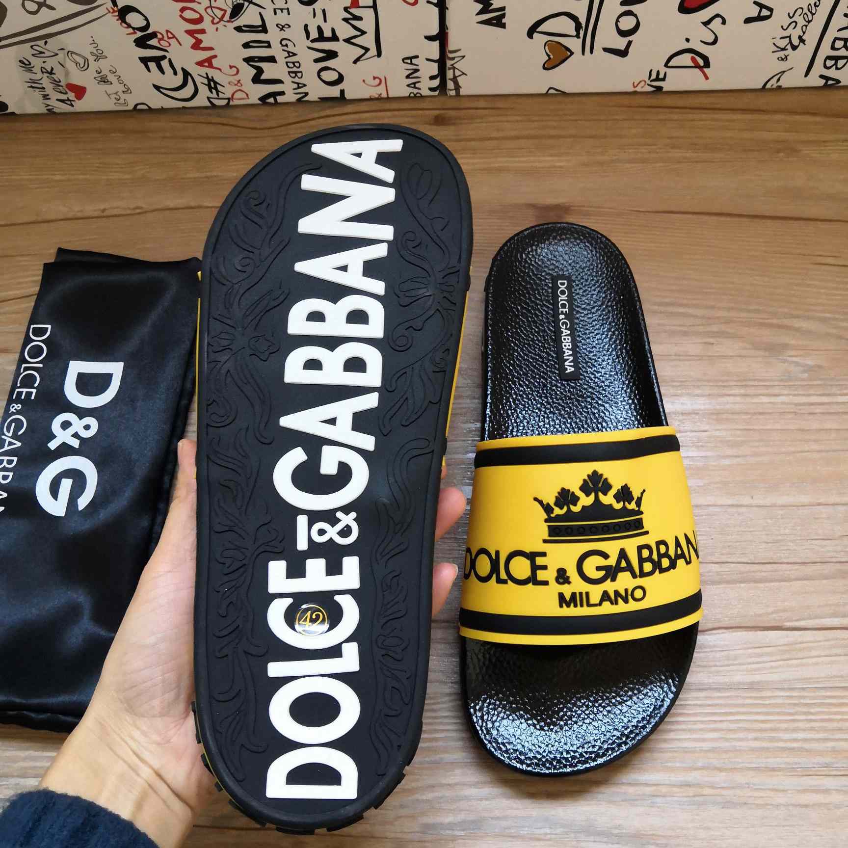 Dolce & Gabbana Logo Slides - 