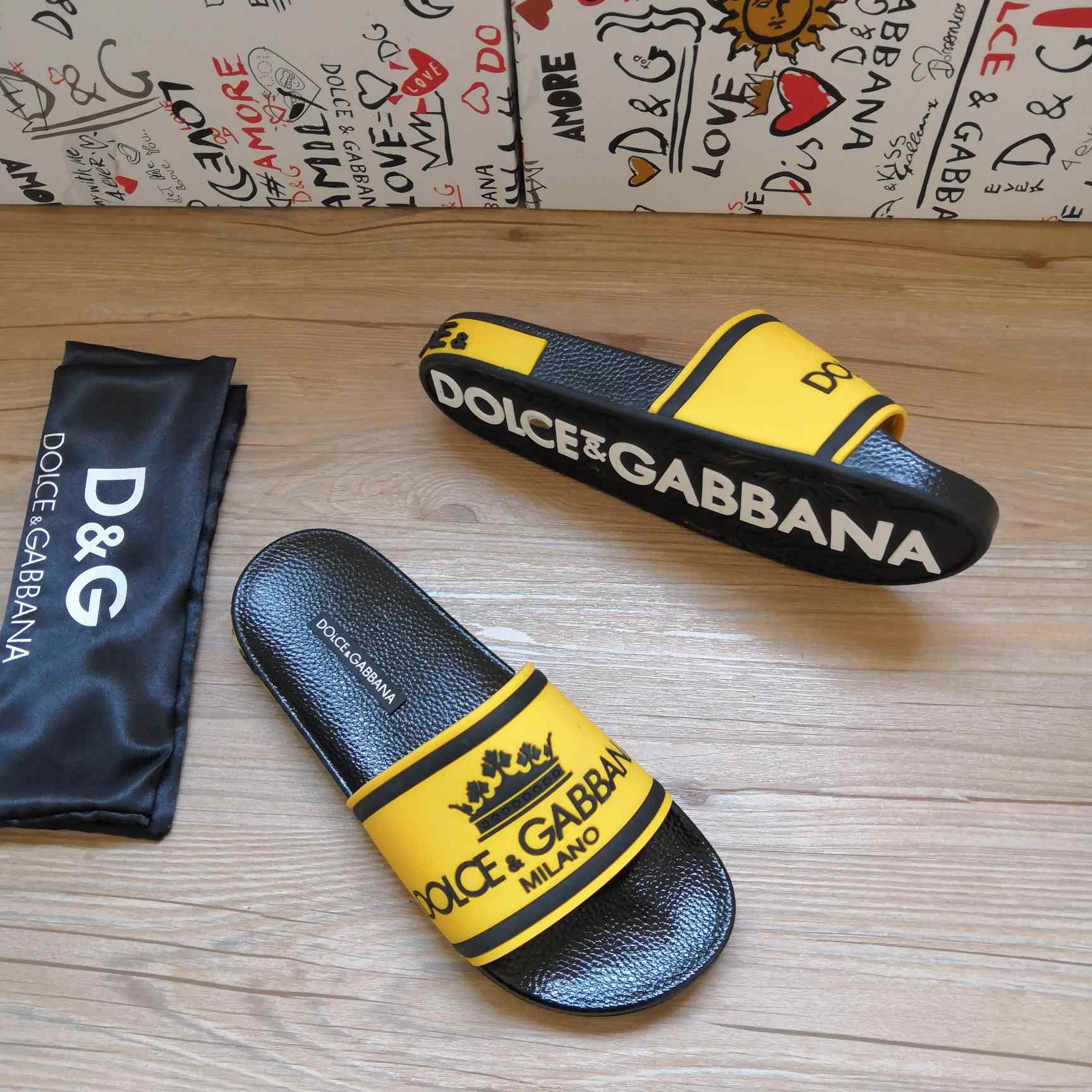 Dolce & Gabbana Logo Slides - 