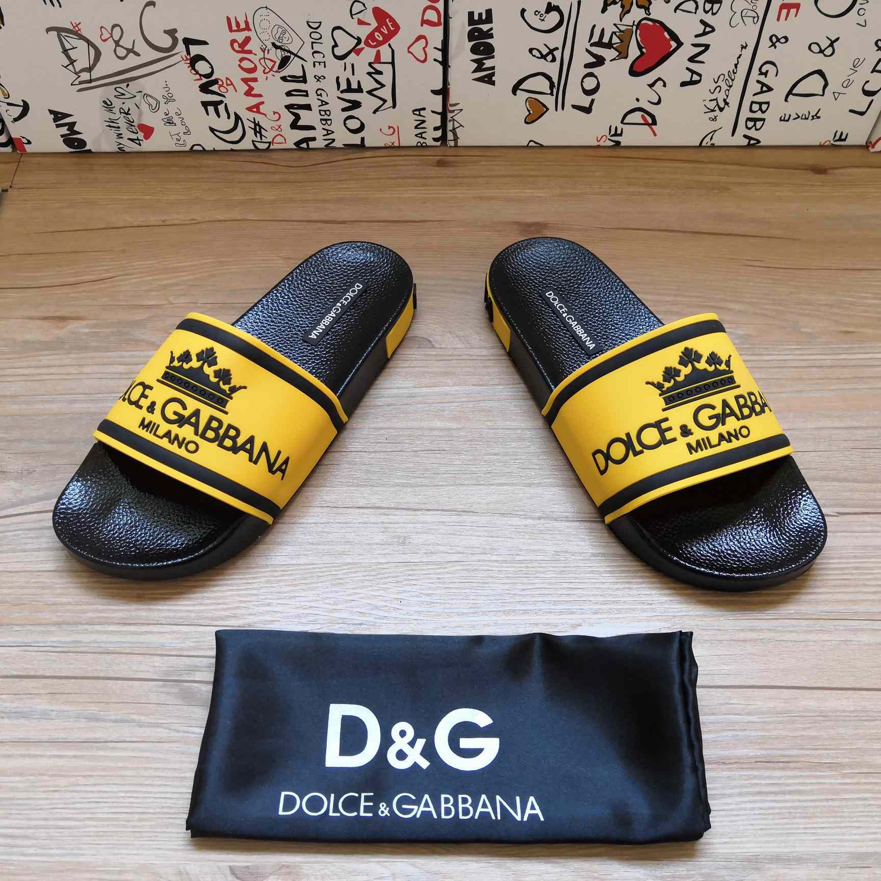 Dolce & Gabbana Logo Slides - 