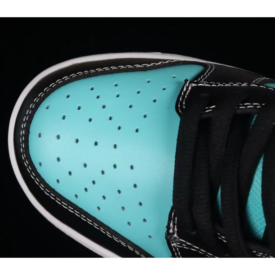 Nike Dunk SB Low Sneakers     304292-402 - PerfectKickZ