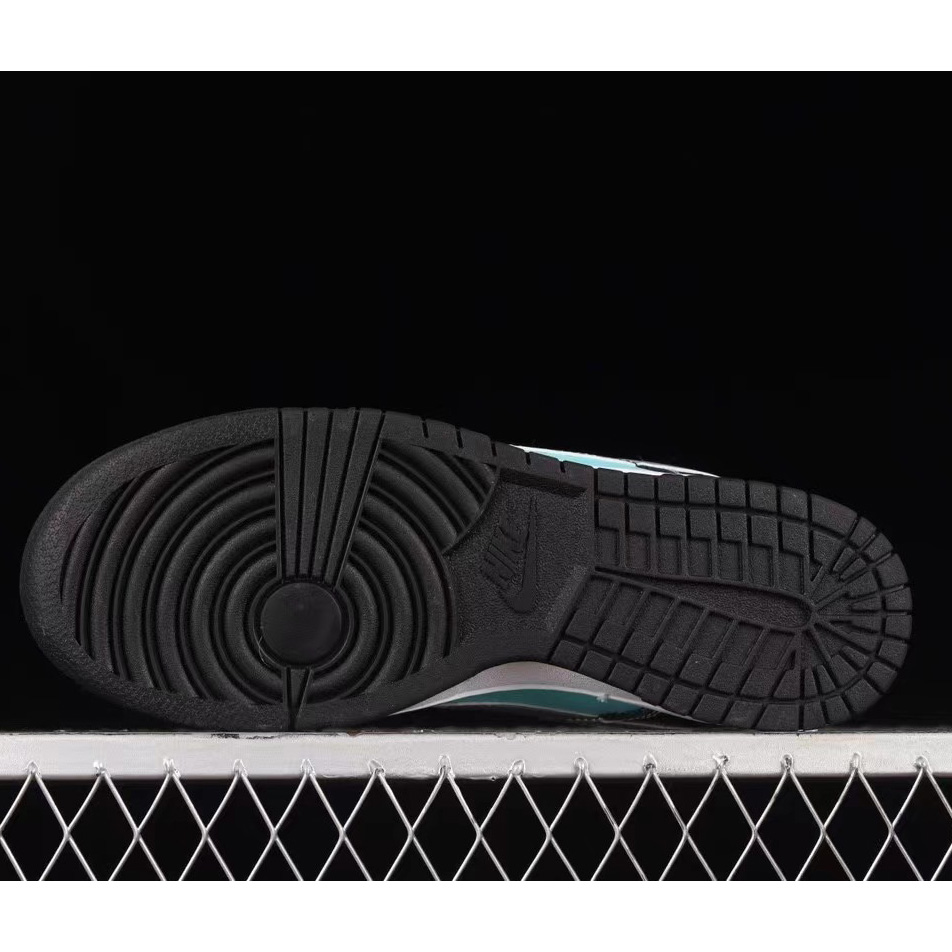 Nike Dunk SB Low Sneakers     304292-402 - PerfectKickZ