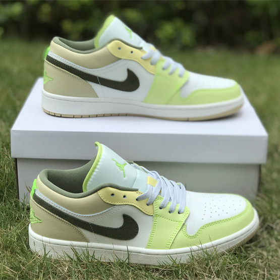 Air Jordan 1 Low Sneakers       - 