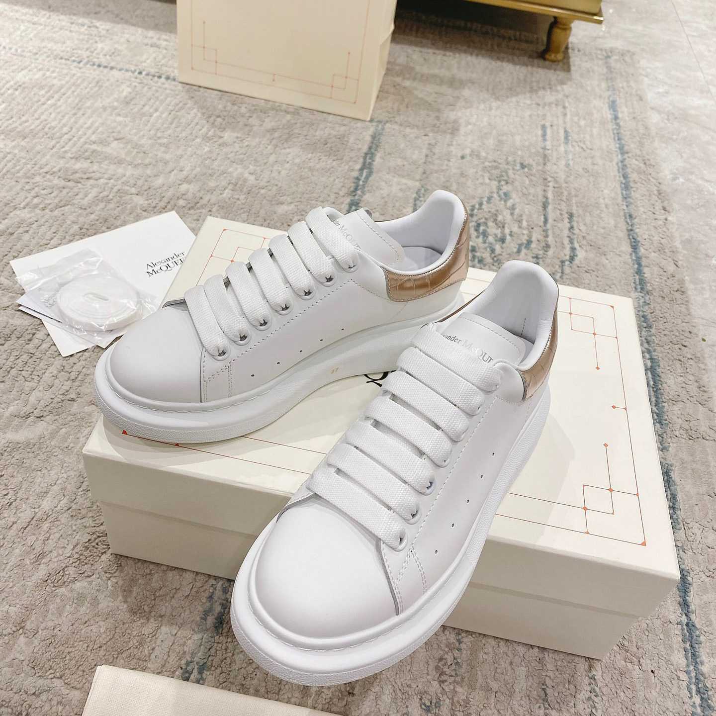 Alexander Mqueen Oversized Sneaker In White - PerfectKickZ