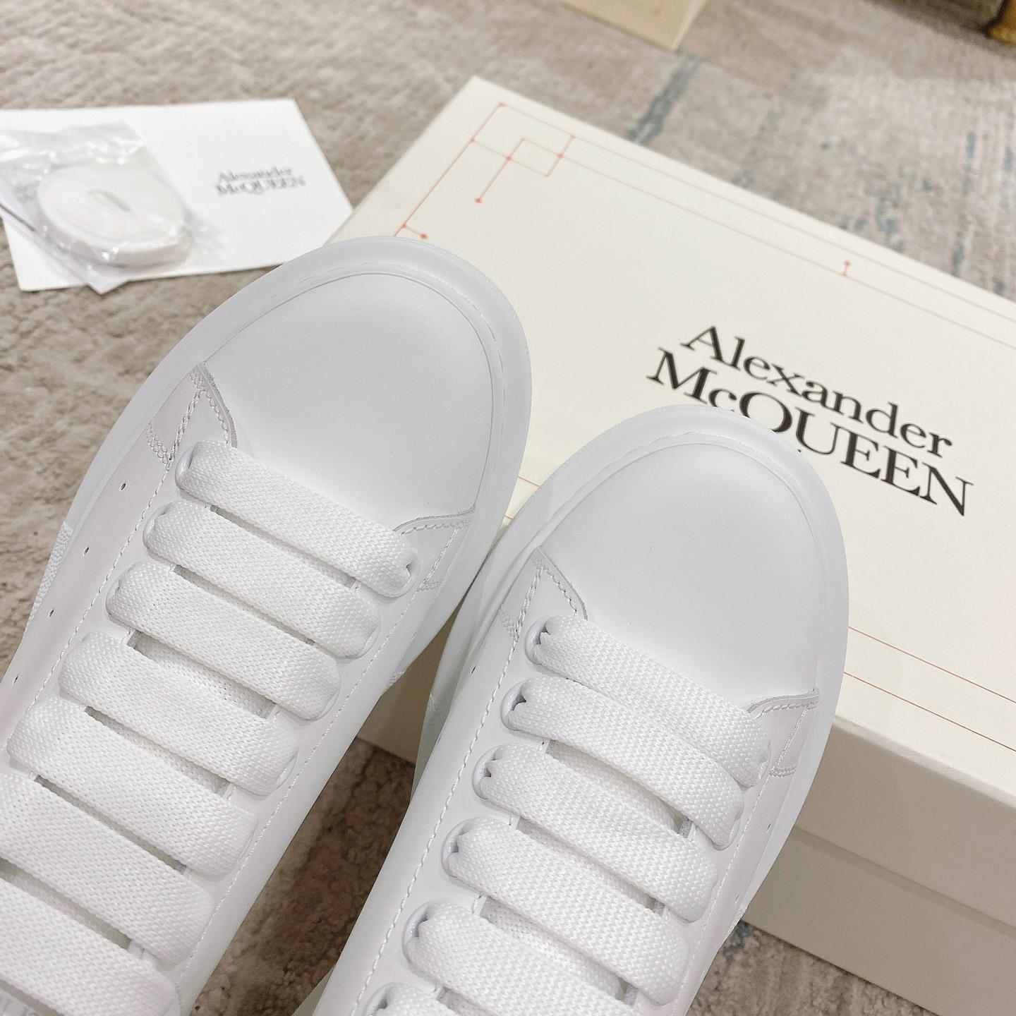 Alexander Mqueen Oversized Sneaker In White - PerfectKickZ