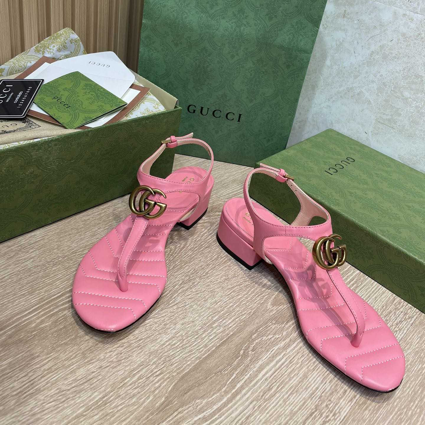 Gucci Women's Double G Sandal - PerfectKickZ