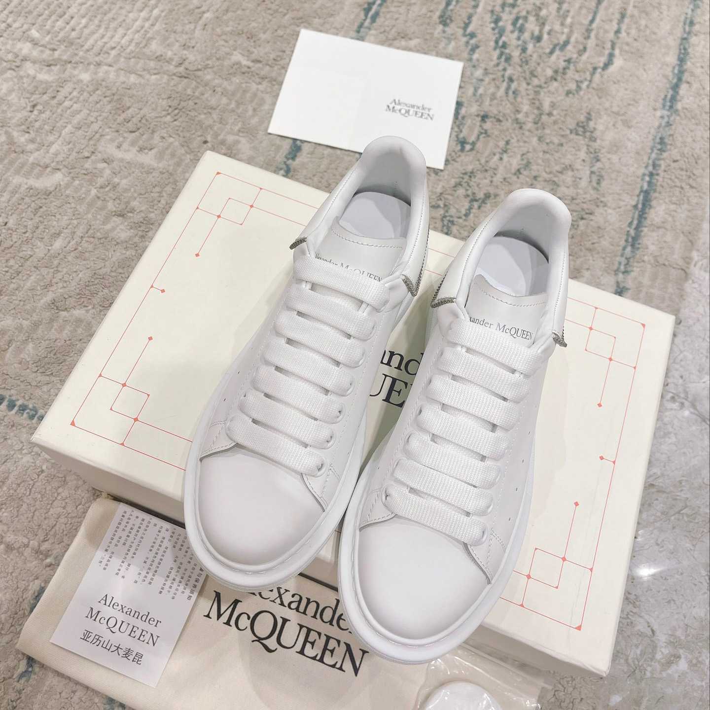 Alexander Mqueen Oversized Sneaker In White - 