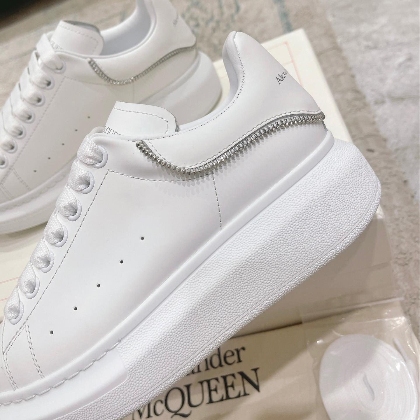 Alexander Mqueen Oversized Sneaker In White - 