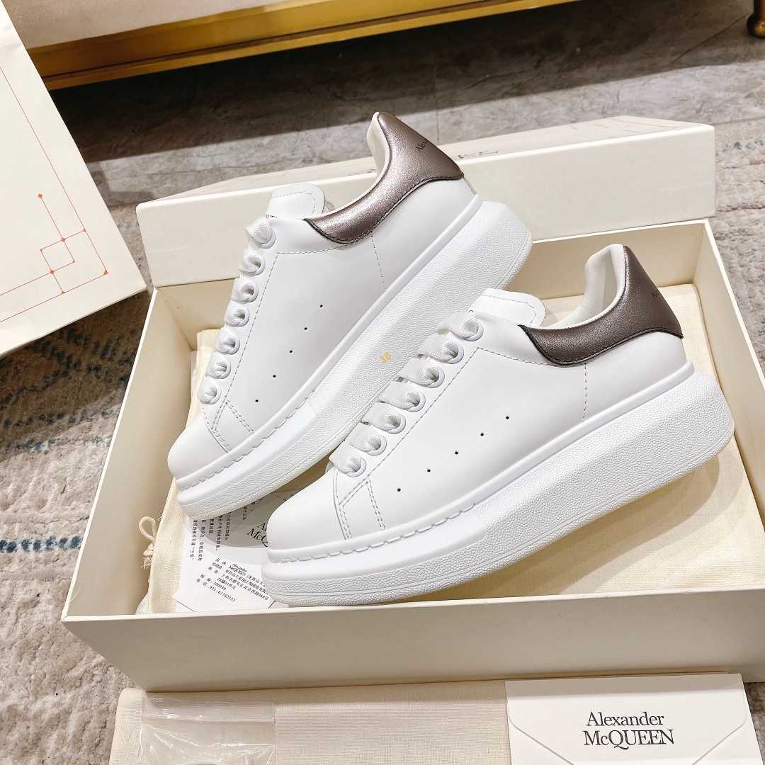 Alexander Mqueen Oversized Sneaker In White - PerfectKickZ