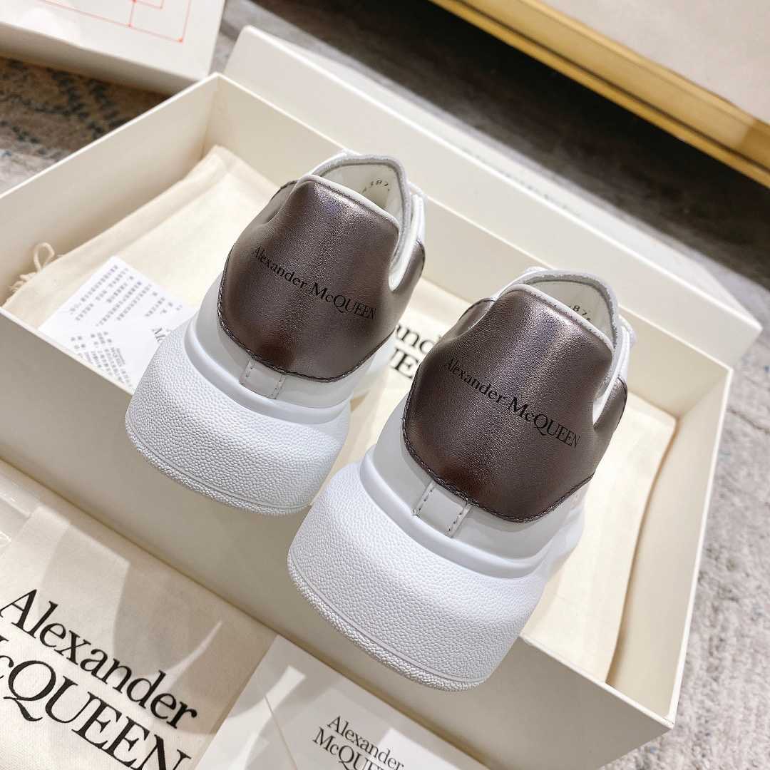 Alexander Mqueen Oversized Sneaker In White - PerfectKickZ