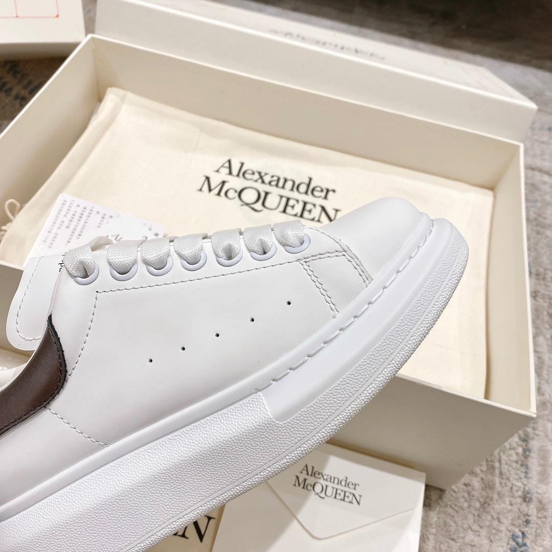 Alexander Mqueen Oversized Sneaker In White - PerfectKickZ