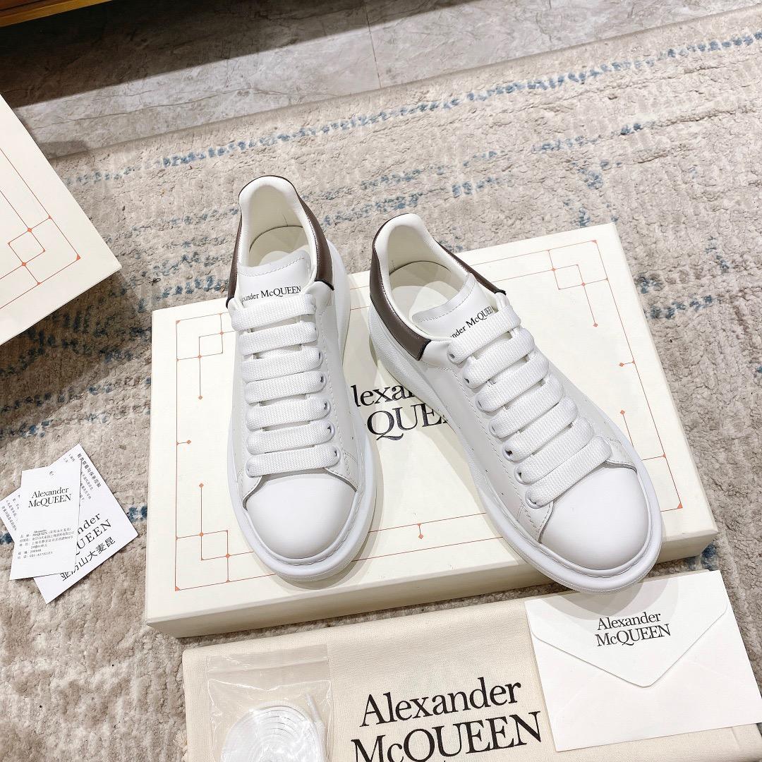 Alexander Mqueen Oversized Sneaker In White - PerfectKickZ