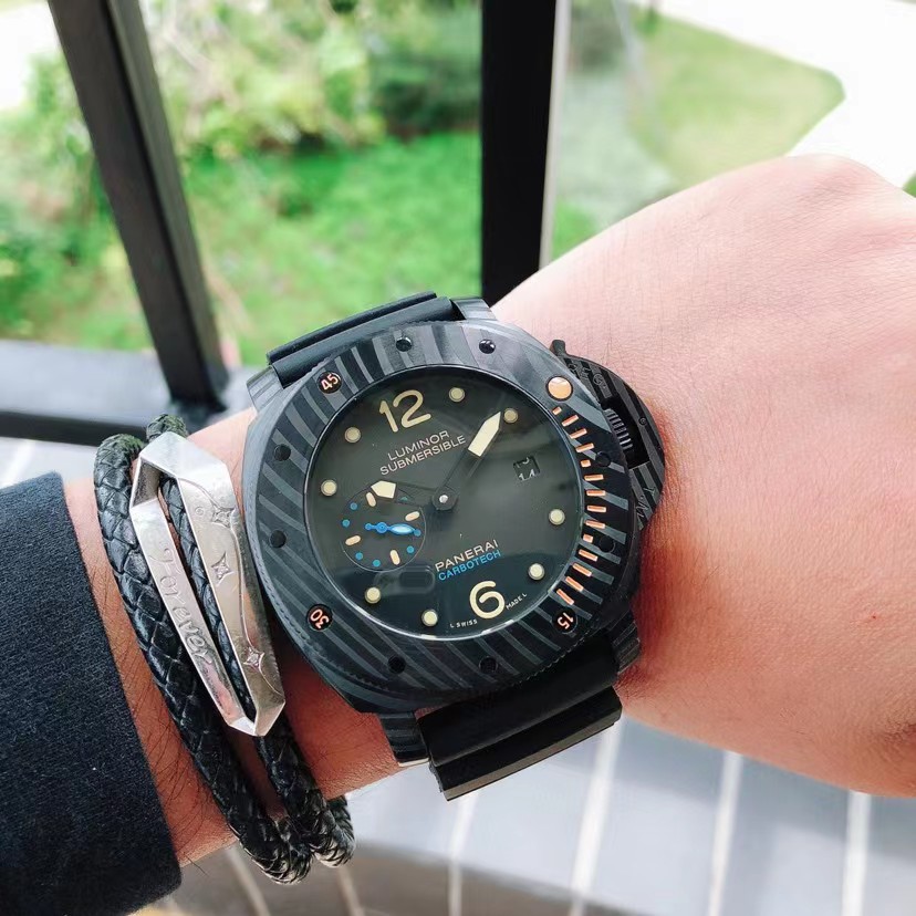 Panerai Submersible Carbotech™ - PerfectKickZ