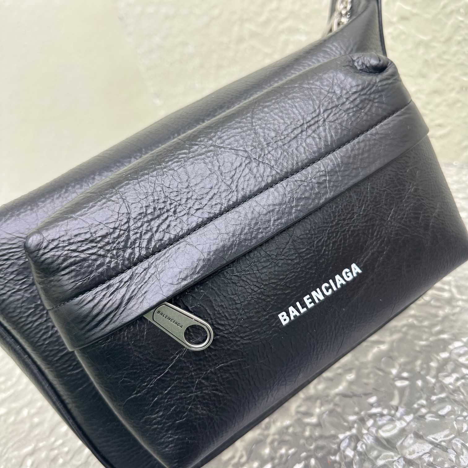 Balenciaga Raver Medium Bag With Handle In Black - PerfectKickZ